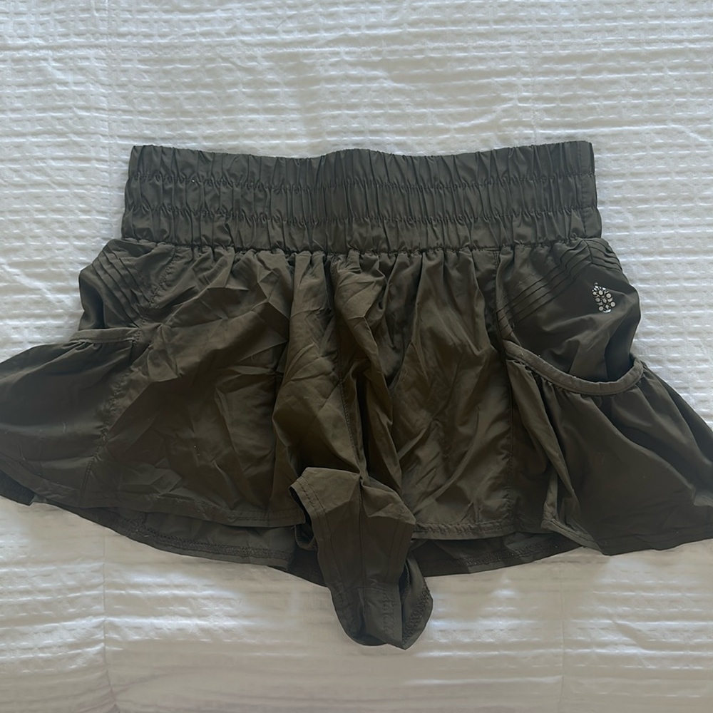 FREE PEOPLE MOVEMENT
Get your flirt on shorts